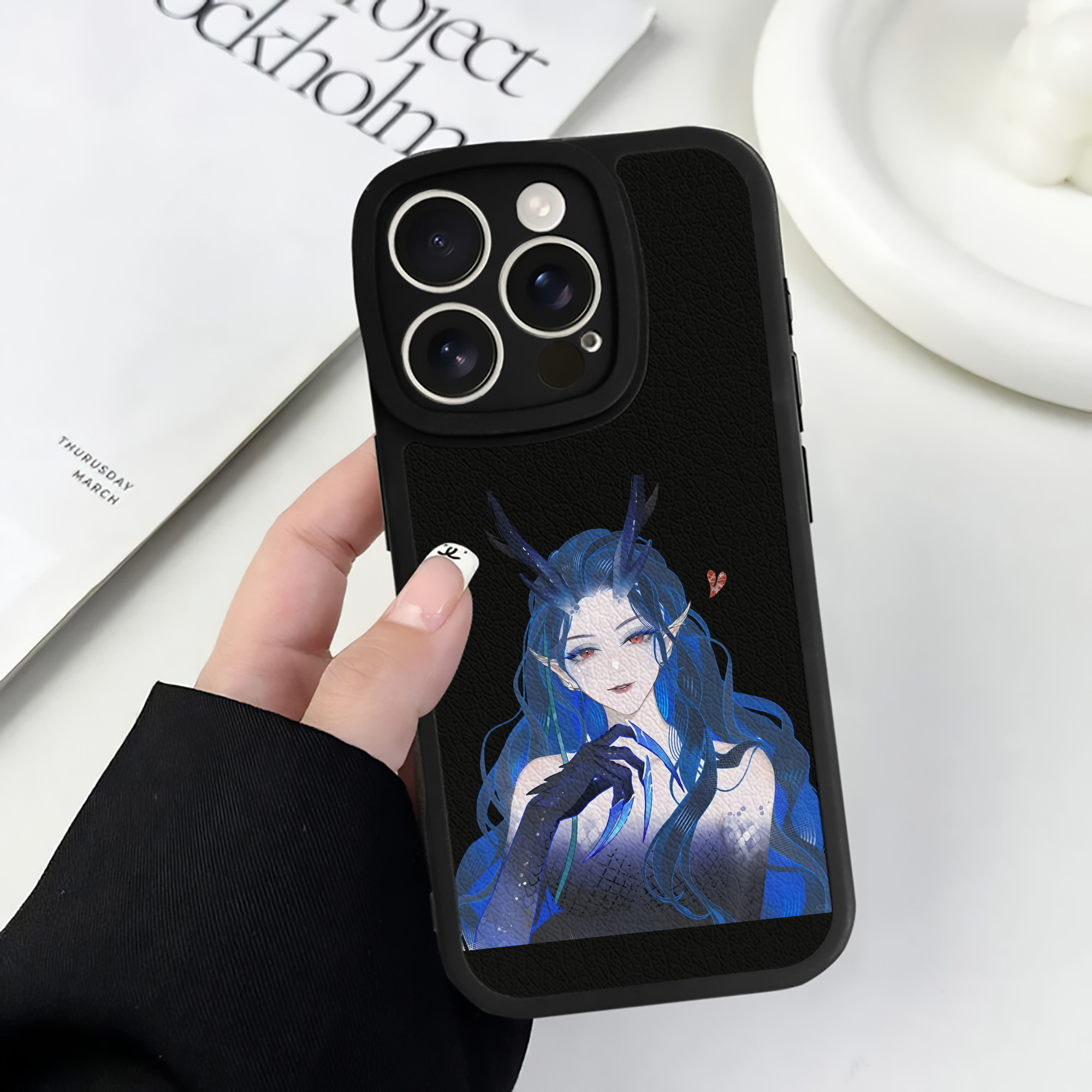 （画像用） Ne Zha 2 ナタ 魔童の大暴れ 【iPhone 16シリーズ対応】シリコンスマホケース（レザー調） 材質：シリコン